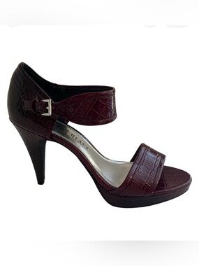 White House Black Market "Paula" Burgundy Snake Texture Platform Stiletto NEW